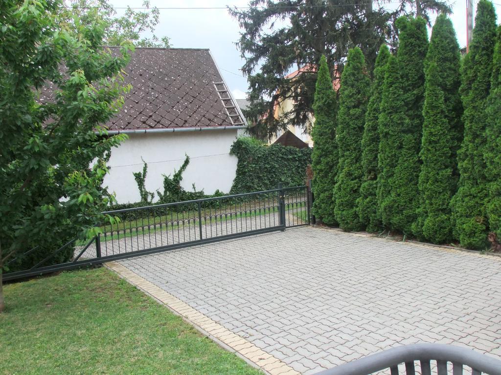Levente Apartman Balatongyörök エクステリア 写真