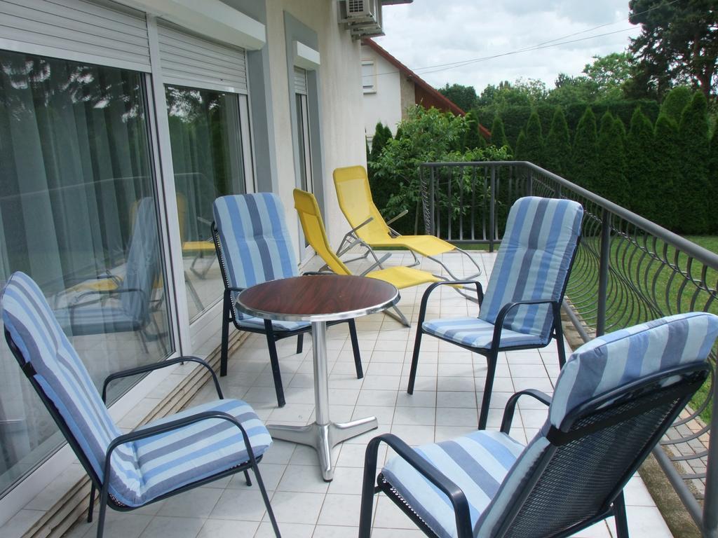Levente Apartman Balatongyörök エクステリア 写真